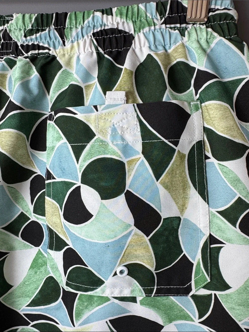 Todd Snyder Montauk 5” Swim Trunks Green Geometric Print Size Large